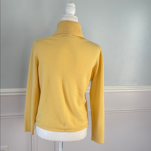 Saffron 100% Cashmere Sweater Butter Yellow Turtleneck Cabincore Size Medium - Picture 8 of 11